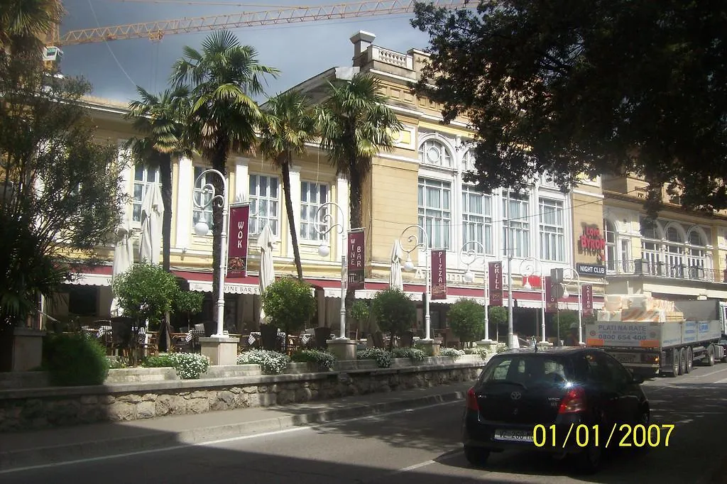 Apartment Kutlesa Волоско